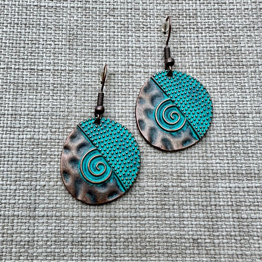 Boho circular dangle earrings NWT